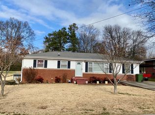 204 High Point Ave, Muscle Shoals, AL 35661