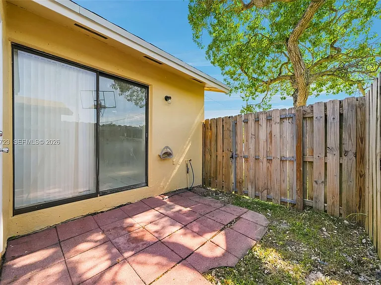 20117 SW 88th Ct — Photo 4
