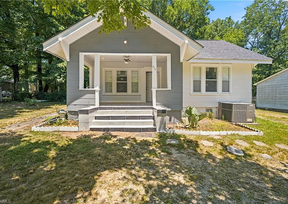 1st image of 844 Cummins St