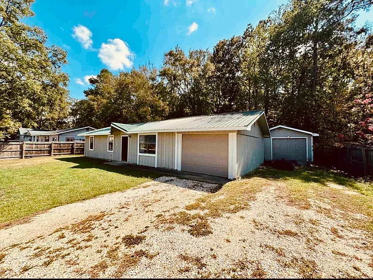 220 Long Beach Dr — Photo 5