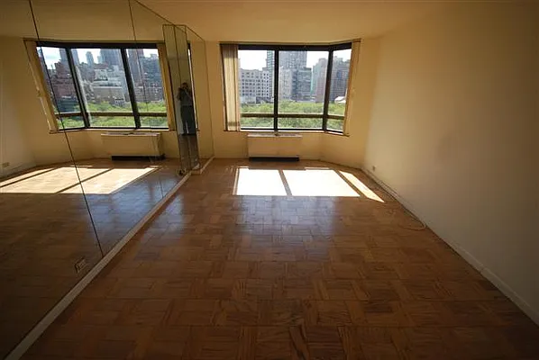 Rented by Luxury Habitat | media 8