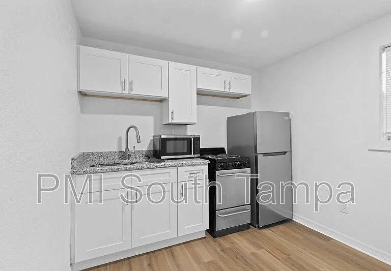2108 W Saint Louis St #B — Photo 5
