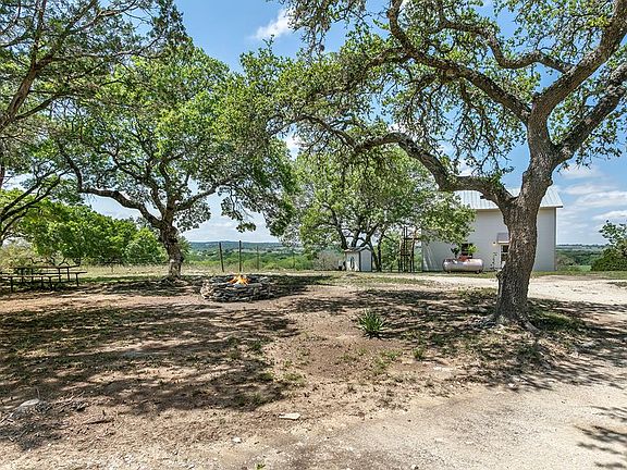 4th image of 205 O'K Corral Dr