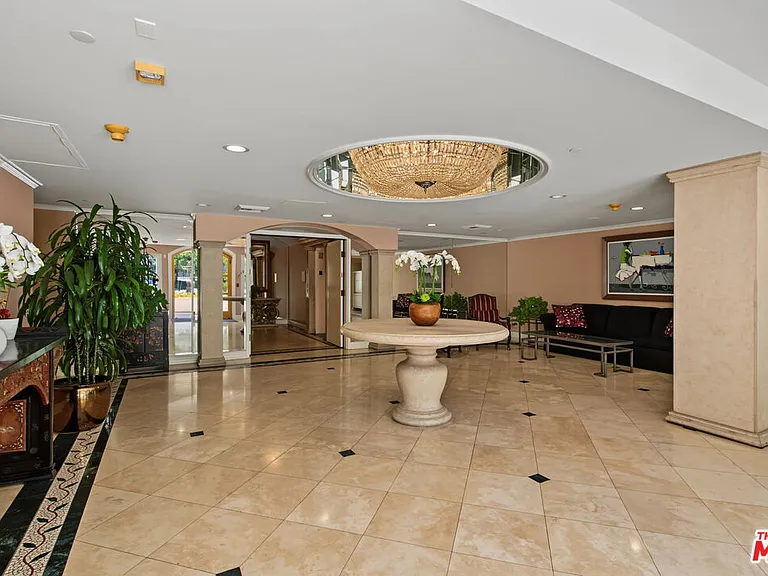 430 N Oakhurst Dr #Penthouse 406 — Photo 40