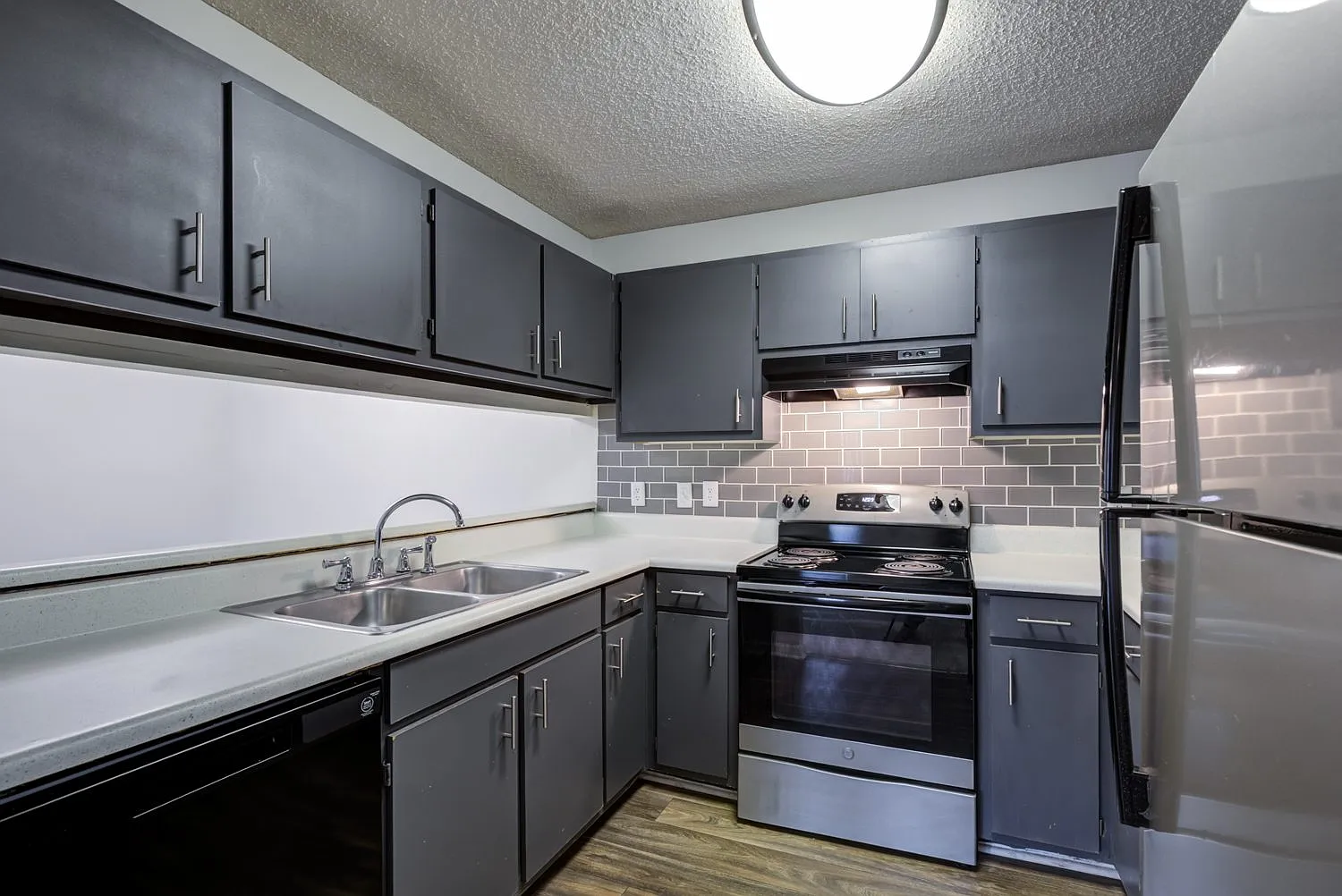 Southland Station Apartments — Photo 1