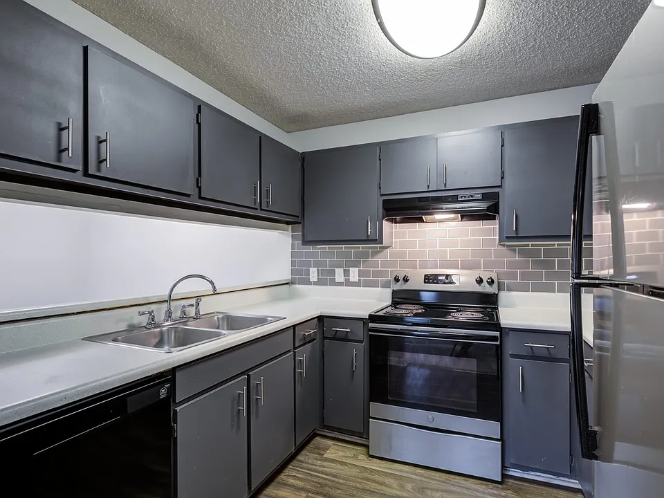 Southland Station Apartments