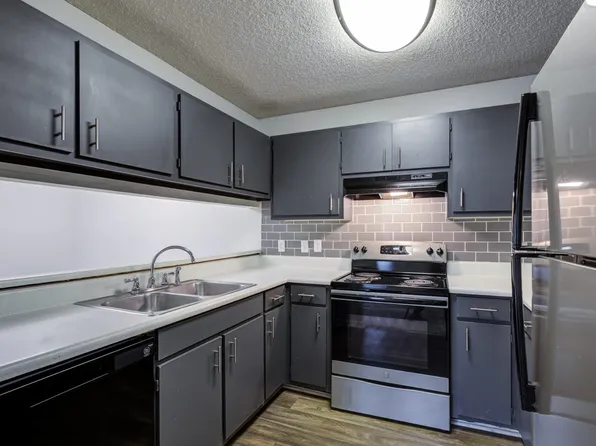 Southland Station Apartments