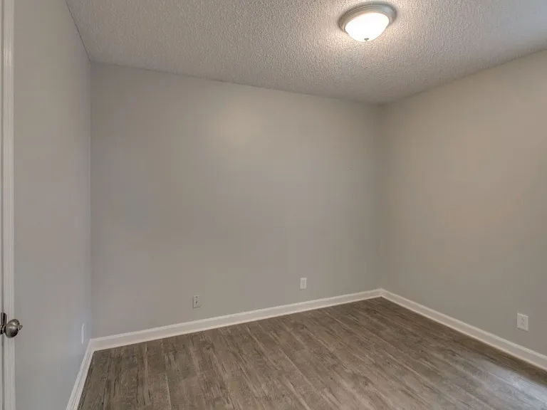 Bennett Dr - 103 — Photo 13