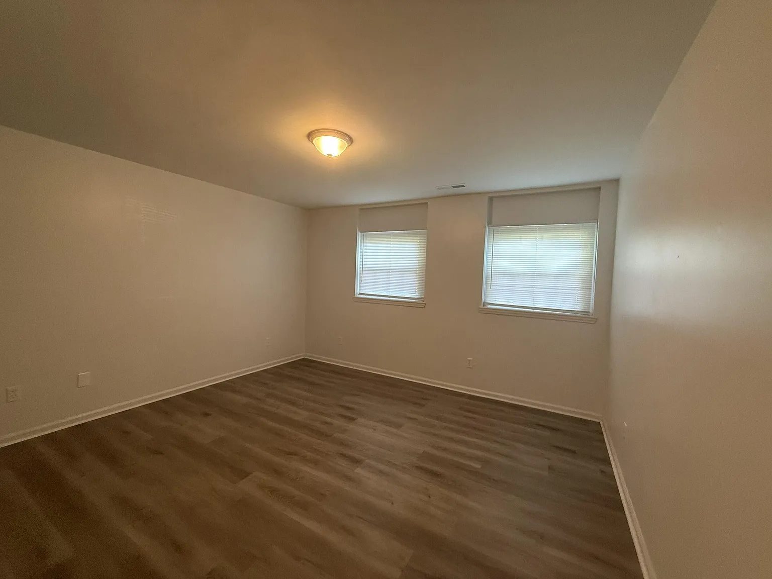 1 bed, 1.0 bath, 790 sqft, $1,050 — Photo 4