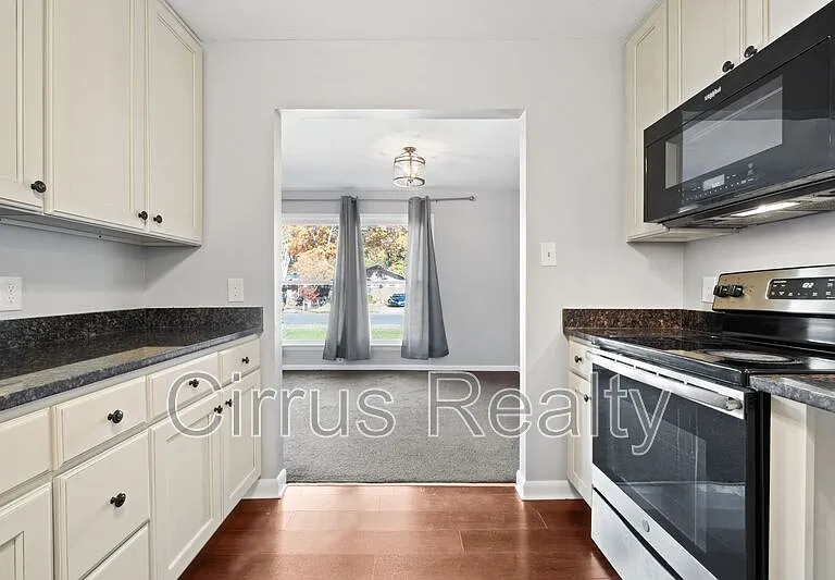417 Greenbriar Ave — Photo 13