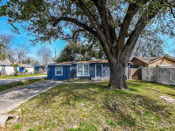 2928 Wayne St, Houston, TX 77026