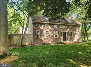 101 Suncrest Rd, Lancaster, PA 17601