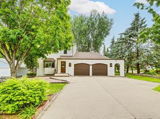 1575 17th St NW, New Brighton, MN 55112