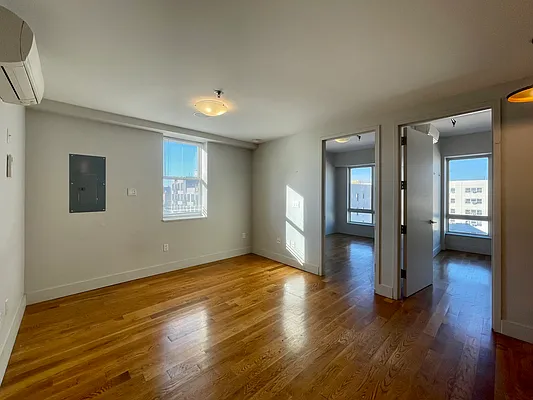 Rented by eRealty Advisors USA Inc | media 1