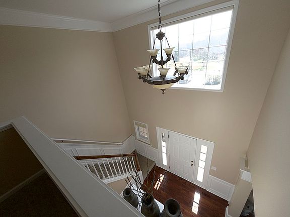 3rd image of 465 Otis Ct