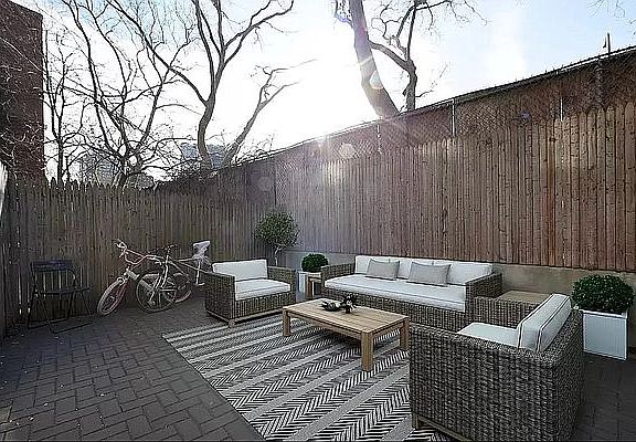 5th image of 39 E 1st St #D1