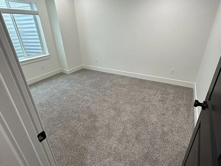 686 S Cutler Ave — Photo 15