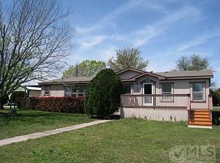 604 Skyview Ct, Azle, TX 76020