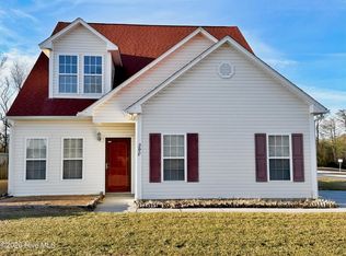 390 Rhodestown Rd, Jacksonville, NC 28540