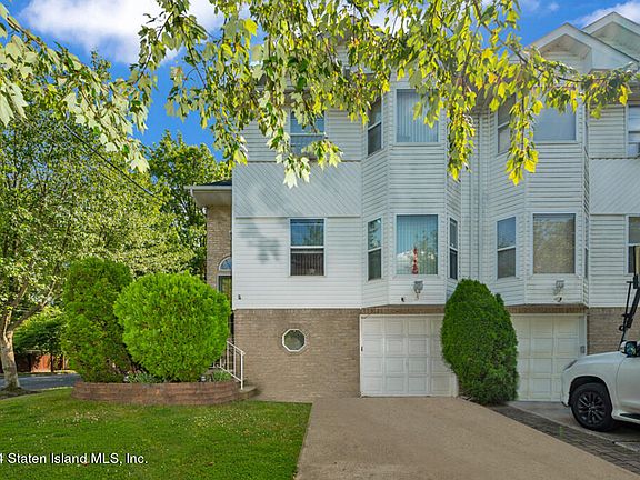 2nd image of 186 Thornycroft Ave