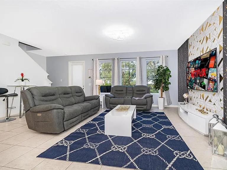 664 Benoi Dr — Photo 8