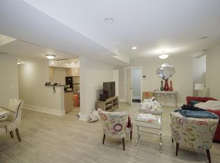 935 W Agatite Ave #GDN, Chicago, IL 60640
