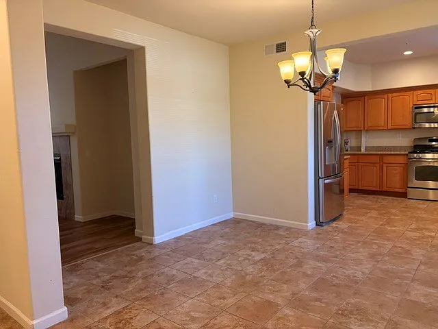 3 bed, 2.5 bath, 1812 sqft, $2,800 — Photo 2