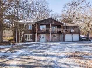 676 Crescent Rd, South Haven, MN 55382