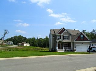 2107 Thorncrag Ln, Midlothian, VA 23112