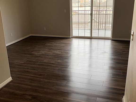 3rd image of 1484 Westbury Way APT I