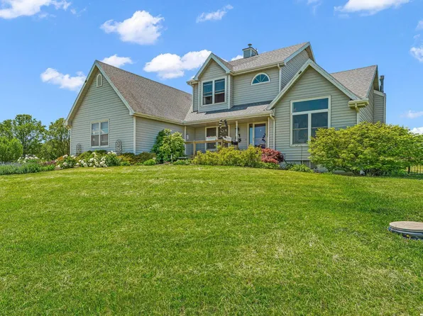 540 N 711th Rd, Lawrence, KS 66047