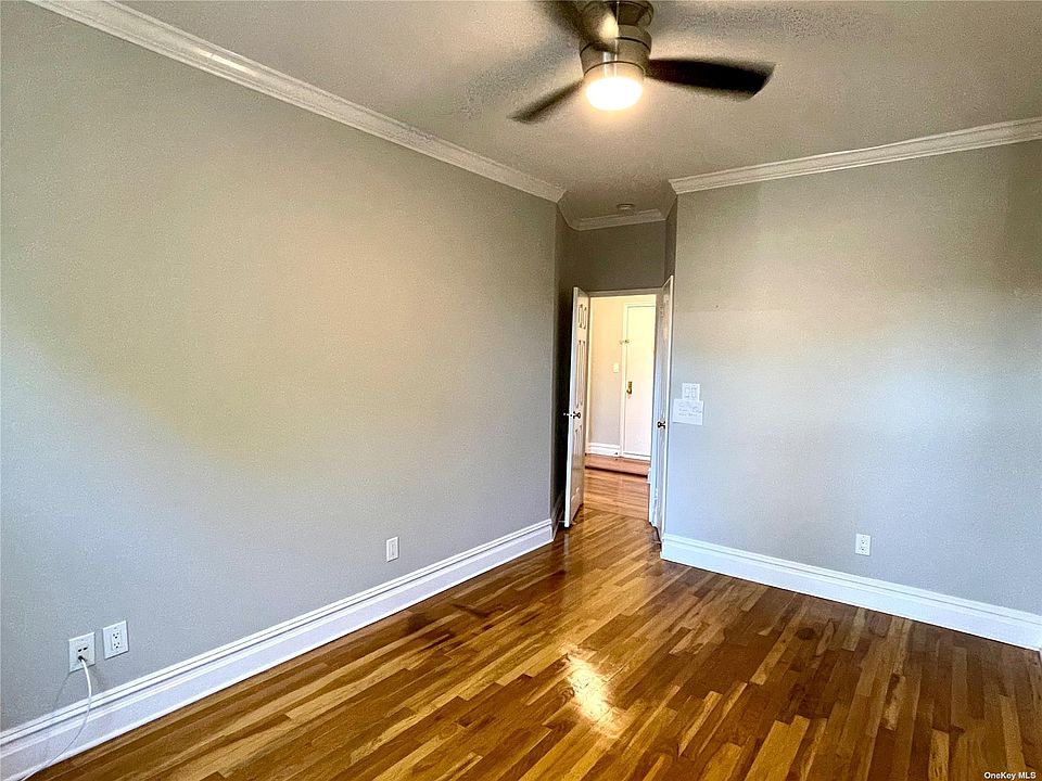 111 7th St Garden City NY Zillow