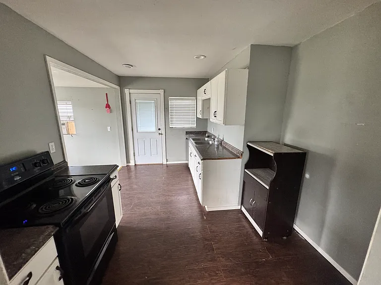 601 Laurel Dr — Photo 4