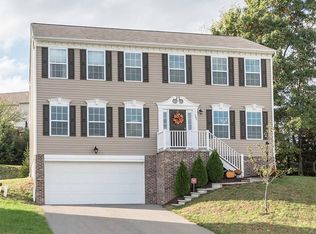 305 Maplewood Ln, Imperial, PA 15126
