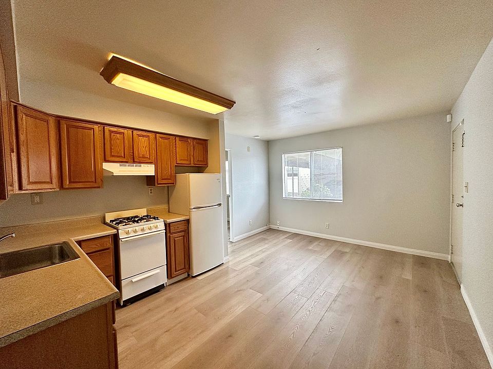 3901 SAVIERS ROAD APARTMENTS - 3901 Saviers Rd Oxnard CA | Zillow