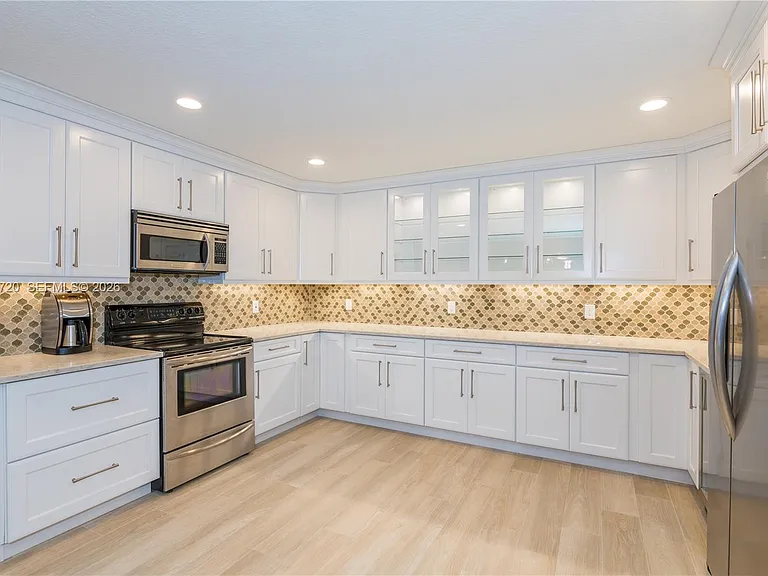 850 Amherst Ave — Photo 11