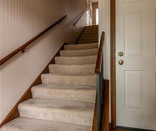 4th image of 4574 Morgate Cir NW