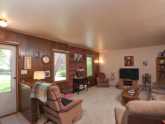 5th image of 313 Mayfair Dr