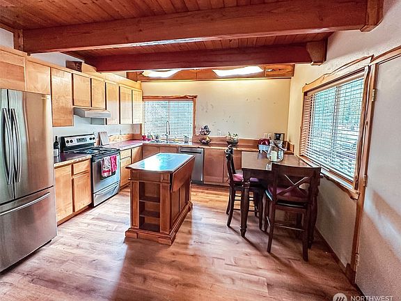 2nd image of 132 Findley Road