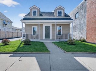 1002 Charles St, North Providence, RI 02904