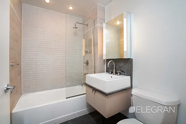 Rented by (Legacy) Elegran | media 10