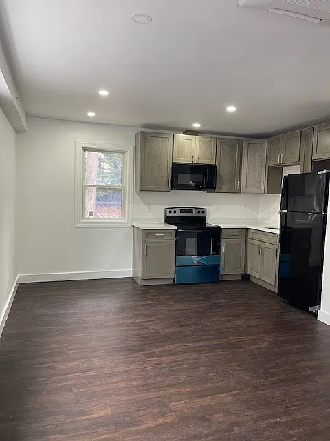 2 bed, 1.5 bath, 986 sqft, $2,800 — Photo 1