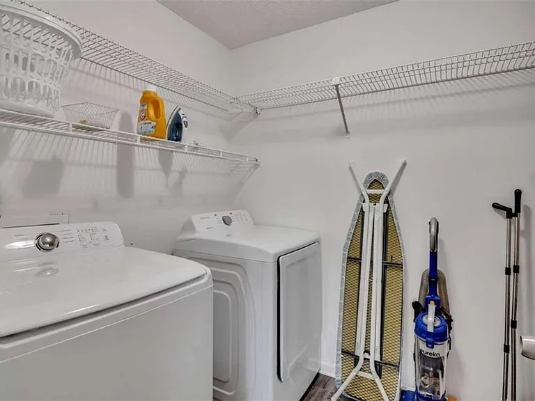 1200 Falling Water Dr SE — Photo 14