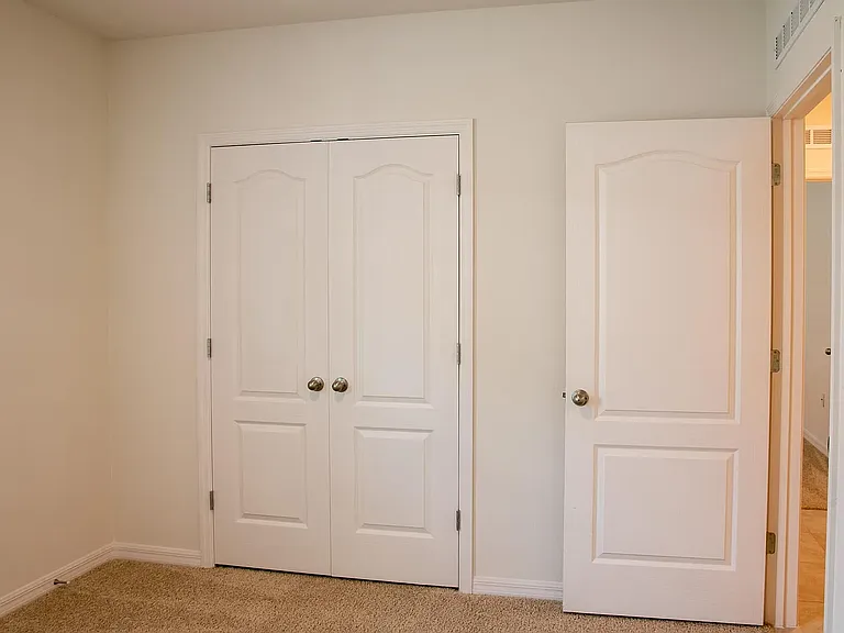 217 Duke Dr — Photo 58