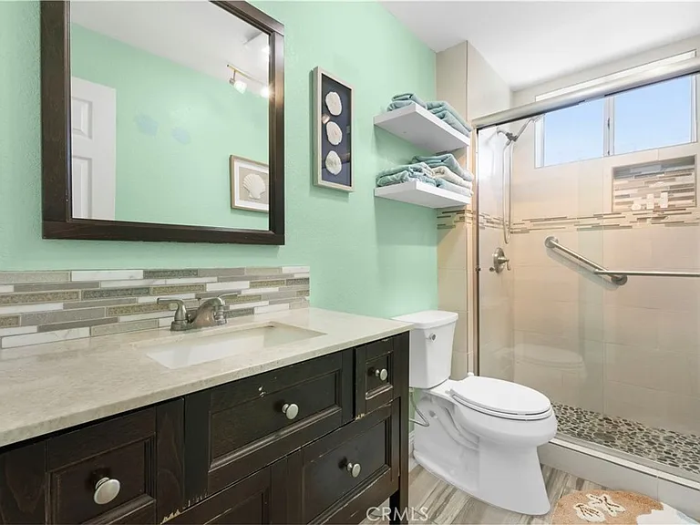 142 E Glaucus St — Photo 21