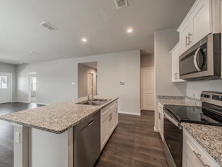 1385 Dillard Creek Dr — Photo 5
