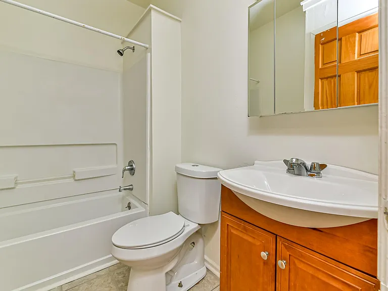5337 Dresden Way — Photo 6