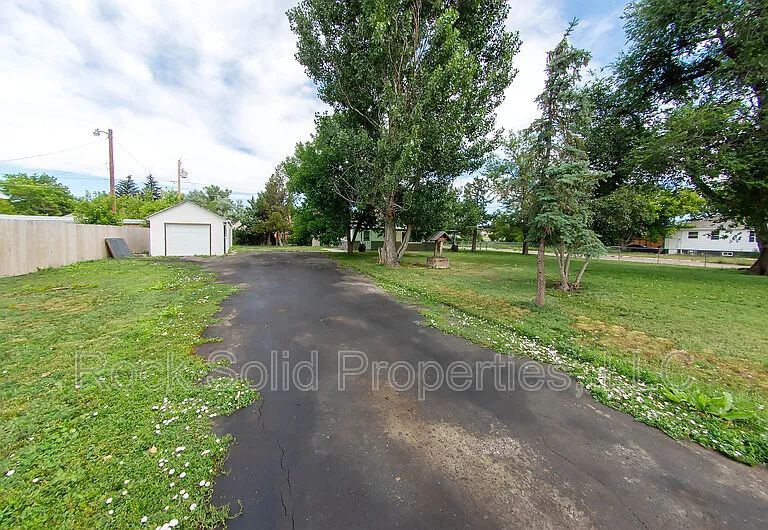210 Seymour Ave — Photo 31