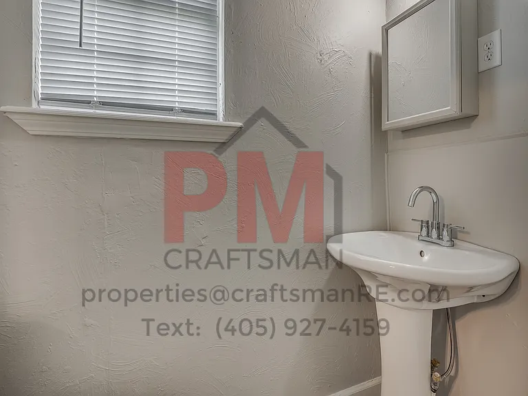 1226 NW 8th St — Photo 39