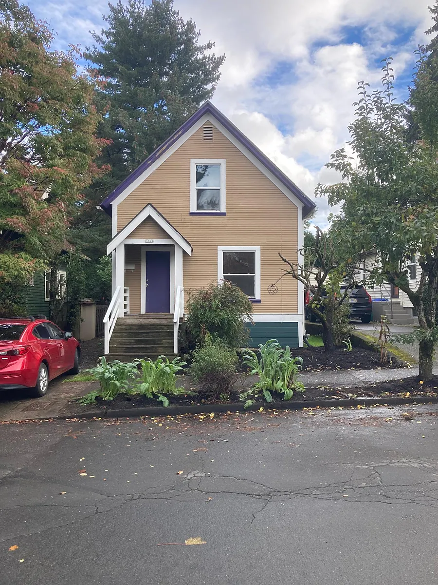 Building Photo - 5324 NE 19th Ave